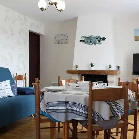 Maison Calme A Saint-pierre-d'oleron, 4 Couchages, Proche Commerces, Cour Ensoleillee, Parking. - Fr-1-246a-79 Holiday home *