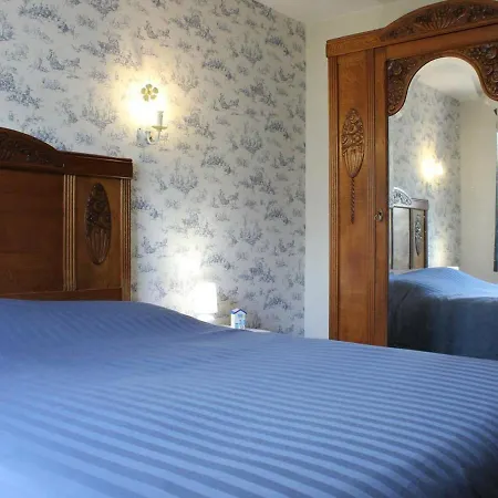 Maison Calme A Saint-pierre-d'oleron, 4 Couchages, Proche Commerces, Cour Ensoleillee, Parking. - Fr-1-246a-79